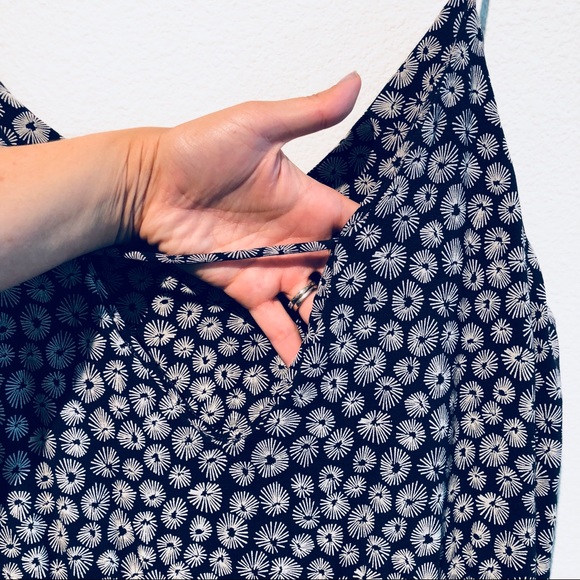 V-Neck Romper w/ Elastic Drawstring & Pockets - Picture 5 of 7